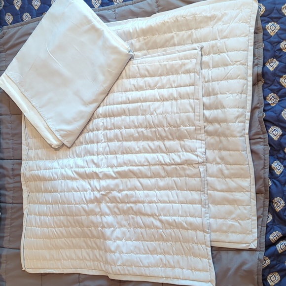 Target Bedding Two Euro Pillow Covers With Matching Bed Skirt